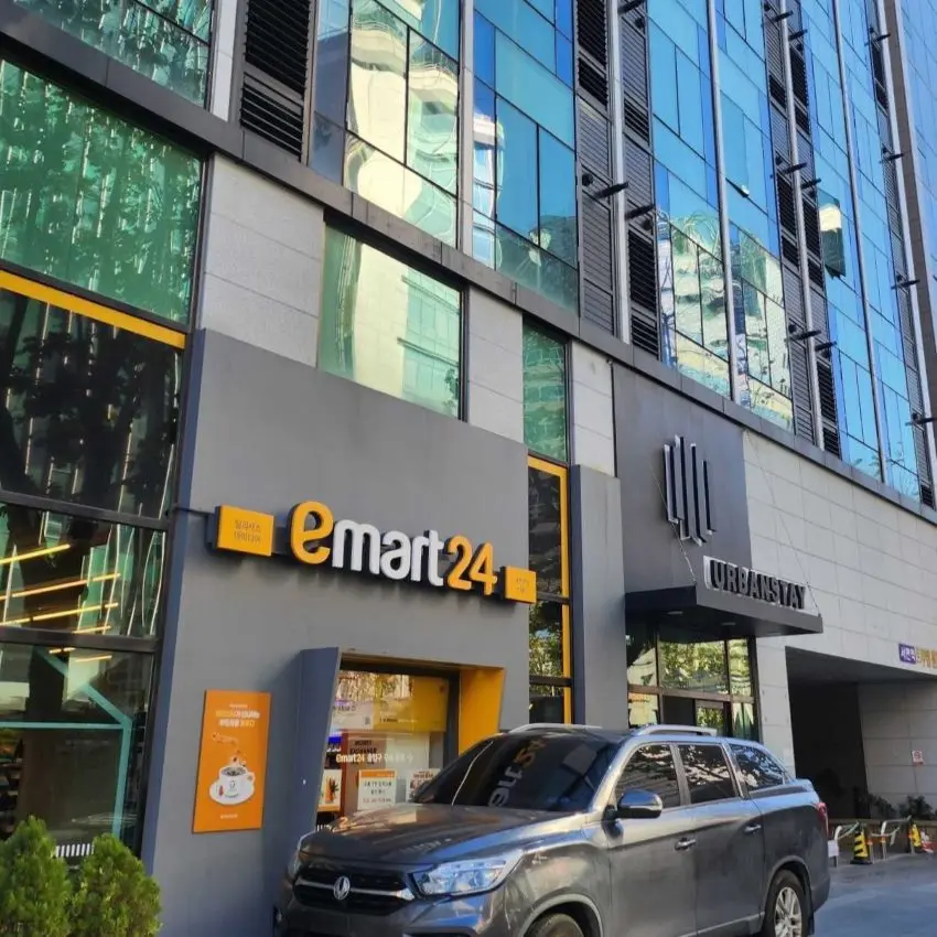 E-MART24 R西面Urban Stay店