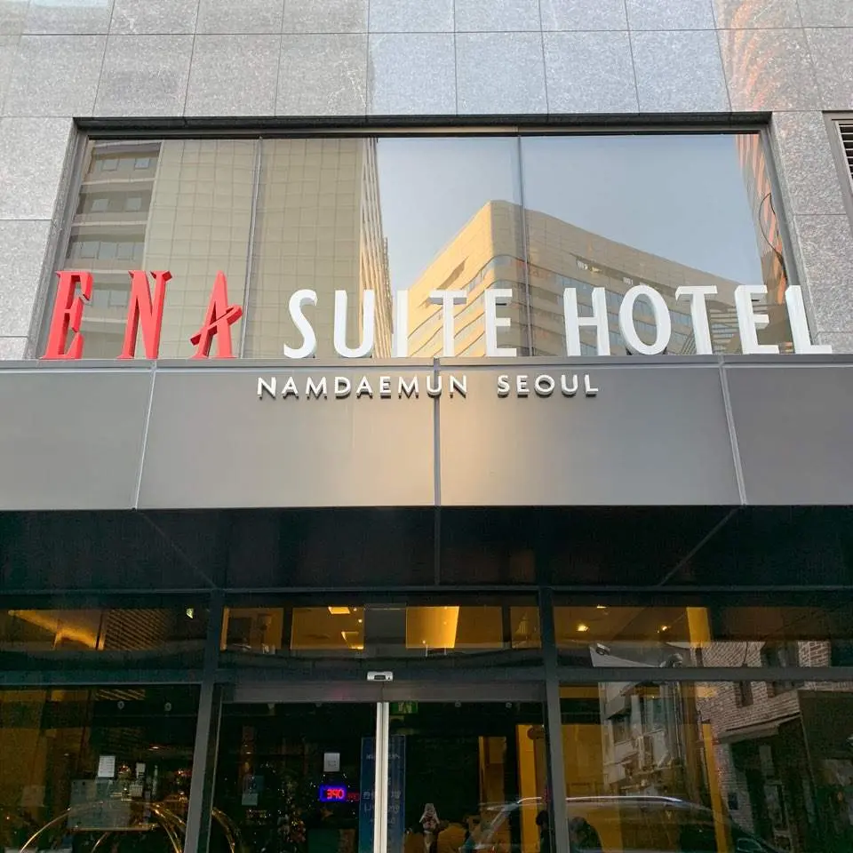 ENA 套房酒店