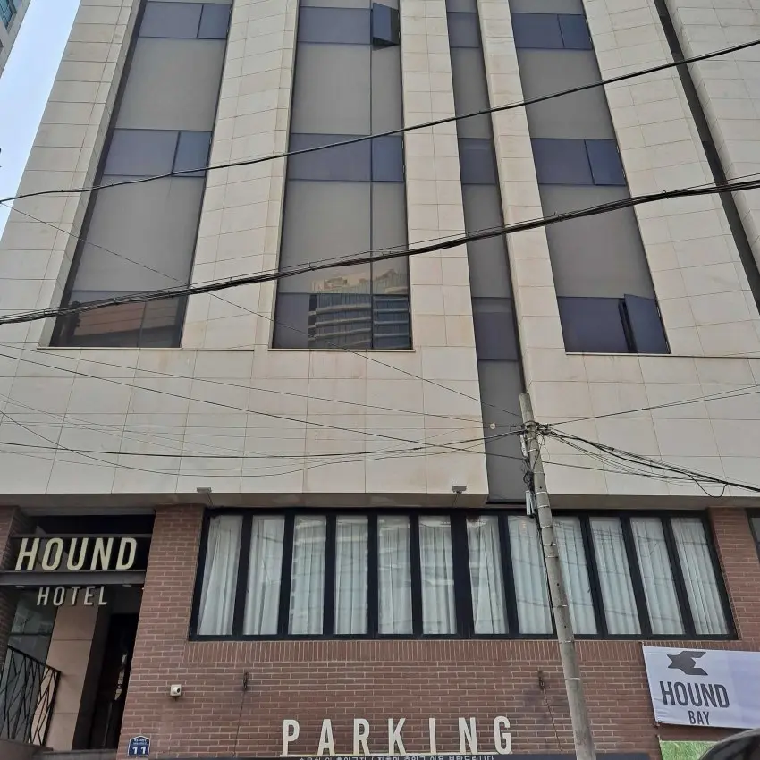 Bay Hound酒店