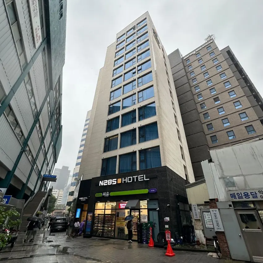 7-Eleven弘大中央店